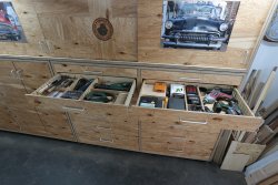 Laden 2.jpg Laden 2.jpg