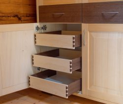 Bild_Fichte_Wenge_Schrank_komp.jpg