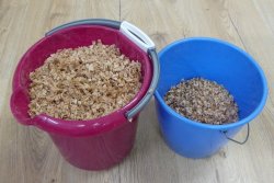 10_7 Liter Späne.jpg 10_7 Liter Späne.jpg