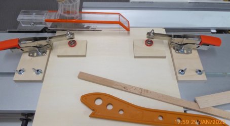 4_Sperrholz fixieren.jpg 4_Sperrholz fixieren.jpg