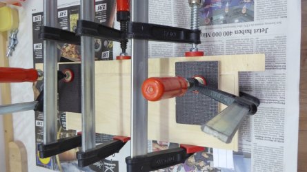 11_Gehrung leimen 2.jpg 11_Gehrung leimen 2.jpg