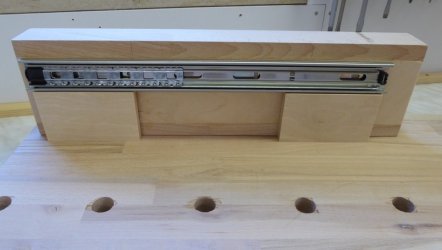 03_Montage Auszüge.jpg 03_Montage Auszüge.jpg