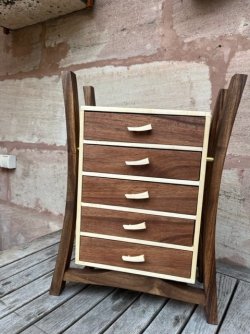 1 Schrank.jpg