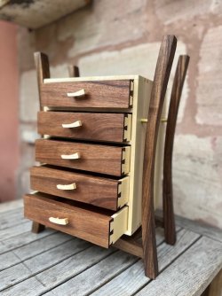 11 Schrank.jpg