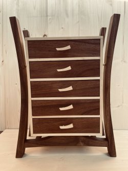 Schmuckschrank 1 gesamt.jpg
