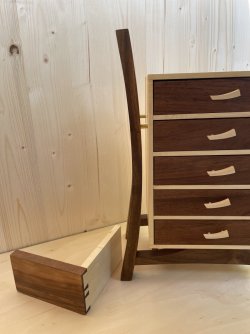 Schmuckschrank 8 und versuch.jpg