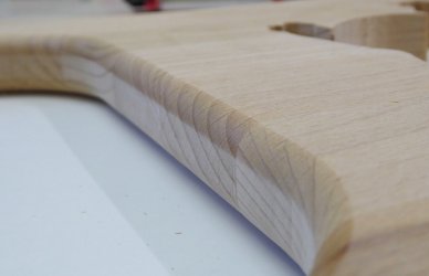 26_Runde Kante Füße.jpg