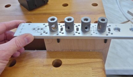 09_Löcher in Stützen.jpg