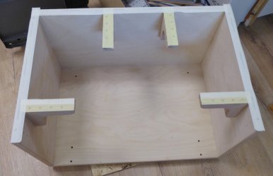 36_Schrank abgeklebt.jpg 36_Schrank abgeklebt.jpg