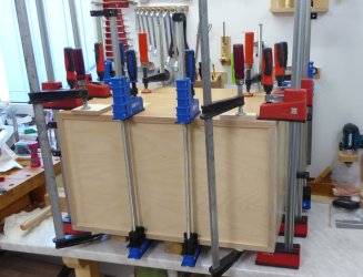 42_Deckel verleimt.jpg 42_Deckel verleimt.jpg