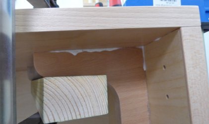 43_Leim Stuetze.jpg 43_Leim Stuetze.jpg