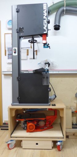 53_Laguna stehend.jpg 53_Laguna stehend.jpg