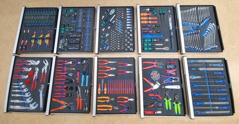 Übersicht - Unterer Schrank.jpg