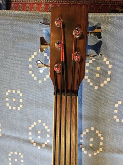 5_Saiter_fretless_03.jpg