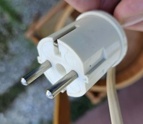 Stehlampe_Detail_10.jpg