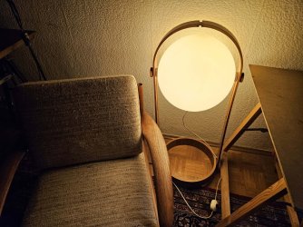 Sessel_und_Stehlampe_01.jpg