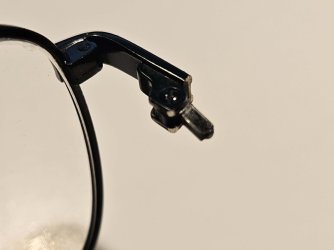 Lesebrille_JH_Scharnier_02.jpg