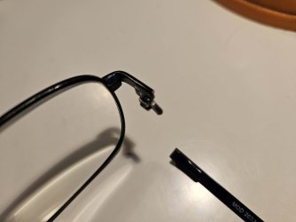 Lesebrille_JH_Scharnier_05.jpg