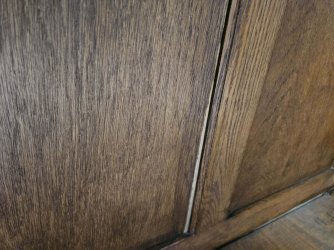 Nussbaum_Schrank_Rueckwand_innen_unten_mitte_01.jpg