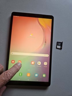 Samsung_Tablet_SMT515_02.jpg