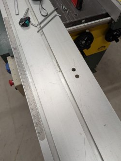 Kity_819_Schiebeschlitten.jpg Kity_819_Schiebeschlitten.jpg