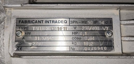 Typenschild Hauptmotor.jpg Typenschild Hauptmotor.jpg