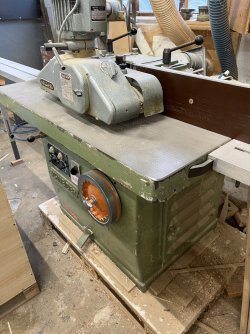 Verkaufe eine Tischfräse von Schneider mit Zubehör