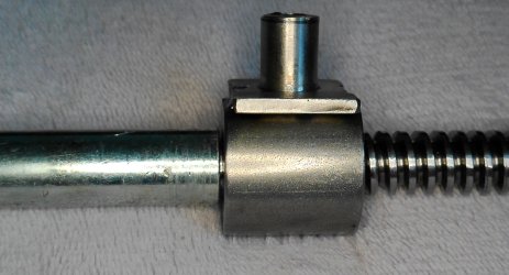 Schubstange_mit_Mutter_2.JPG