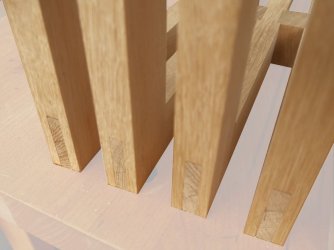 garderobe_schlitz_zapfen.jpg
