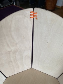 StuhlSchlitza.jpg StuhlSchlitza.jpg