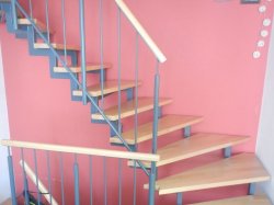 Treppe.jpg Treppe.jpg