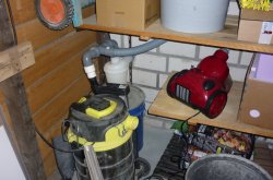 5 beide Staubsauger mit Zyklon und Tonne.JPG