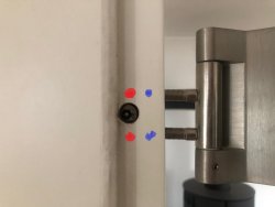 scharnier-rausgerutscht-markiert.jpg scharnier-rausgerutscht-markiert.jpg