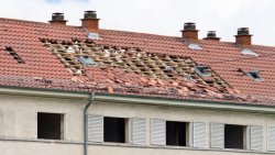 Dach Sturmschaden_eyetronic_Fotolia_43216879_M.jpg